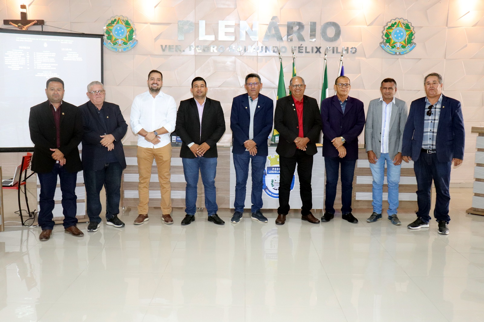 CÂMARA MUNICIPAL DE SIMÕES REALIZA A 13ª SESSÃO ORDINÁRIA