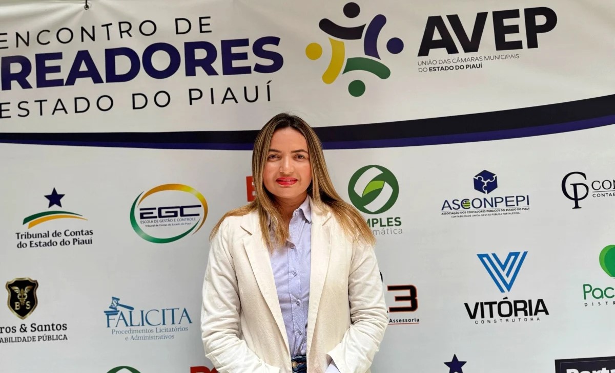 GRACINHA XAVIER, PRESIDENTE DA CÂMARA DE SIMÕES, PARTICIPA DO ENCONTRO DE VEREADORES DO PIAUÍ